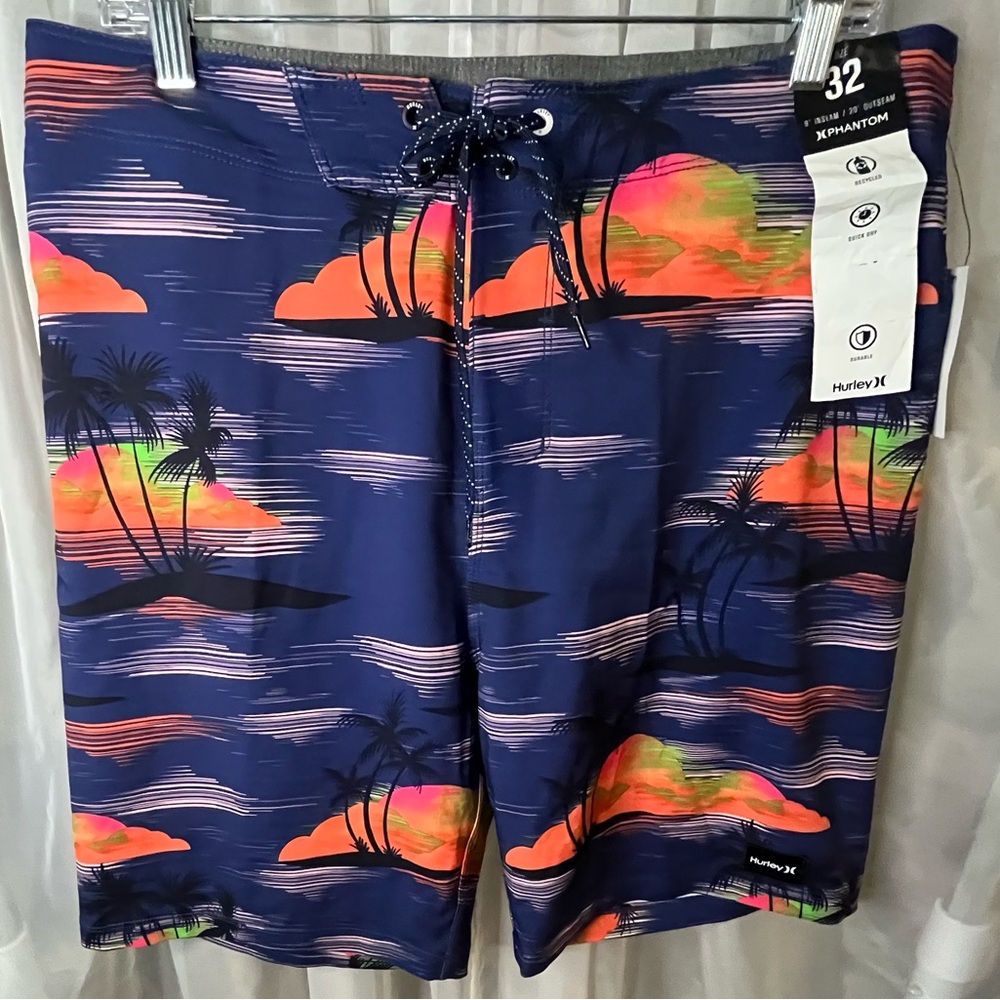 Men’s Hurley Phantom Sunset Palm Swim Shorts in Sz (32)